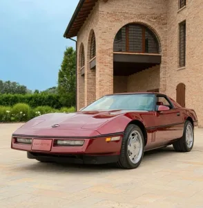 Chevrolet Corvette C4 Cabriolet - Hard Top INTRO