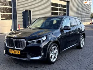 BMW iX1 XDrive30 67 kWh, harman kadon, panorama dach