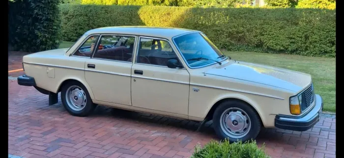 Volvo 244