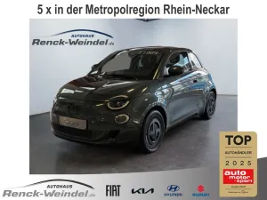 Fiat 500e Giorgio Armani Editio Navi Soundsystem JBL 