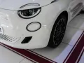 Fiat 500e La Prima Navi Leder LED Apple CarPlay Klima