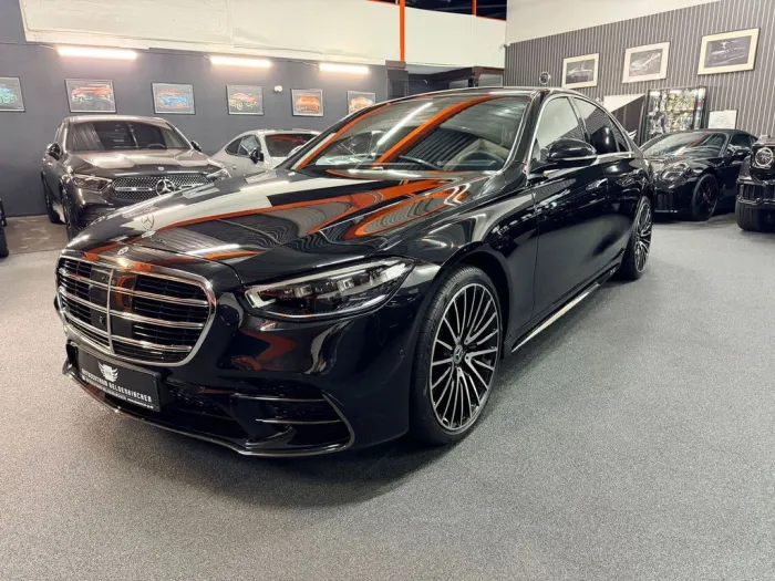 Mercedes-Benz S 450 d 4M AMG PANO/DISTR/NIGHT/MASSAGE/360°/21