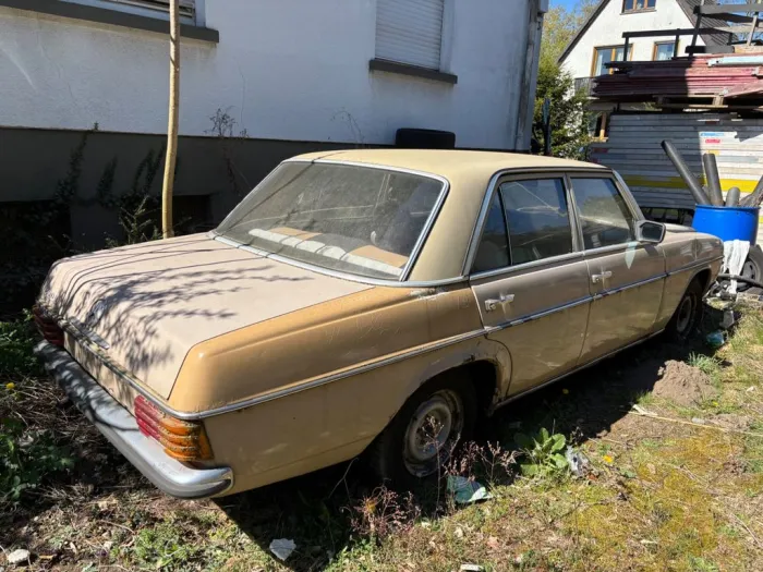 Mercedes-Benz 200