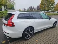 Volvo V60 B4 Plus Dark Sitz-Memory / 19 Zoll