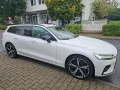 Volvo V60 B4 Plus Dark Sitz-Memory / 19 Zoll