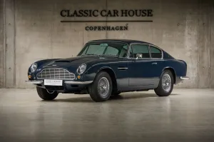 Aston Martin DB6 MK2