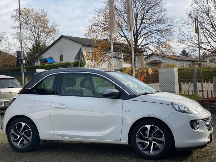 Opel Adam 1,0 Ltr. - 85 kW 12V Jam
