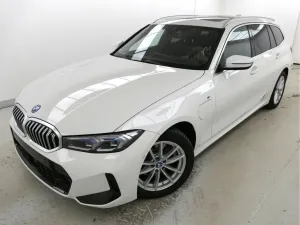 BMW 330e Touring M Sport Pano HeadUp ACC Sound Kam