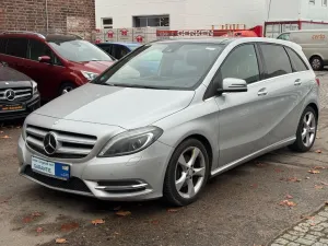Mercedes-Benz B 200 Scheckheftgepflegt 1.Hand Panoramadach