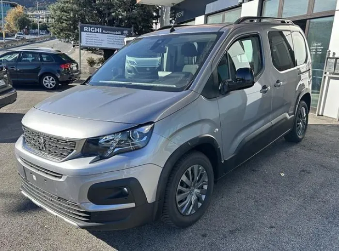Peugeot PEUGEOT Rifter BlueHDi 100 S&S Allure Pack Stand