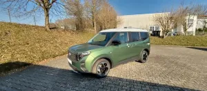 Ford Tourneo Courier Active*Autom.*Sitzh.*RFK*ACC*