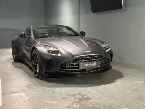 Aston Martin V8 Vantage coupé