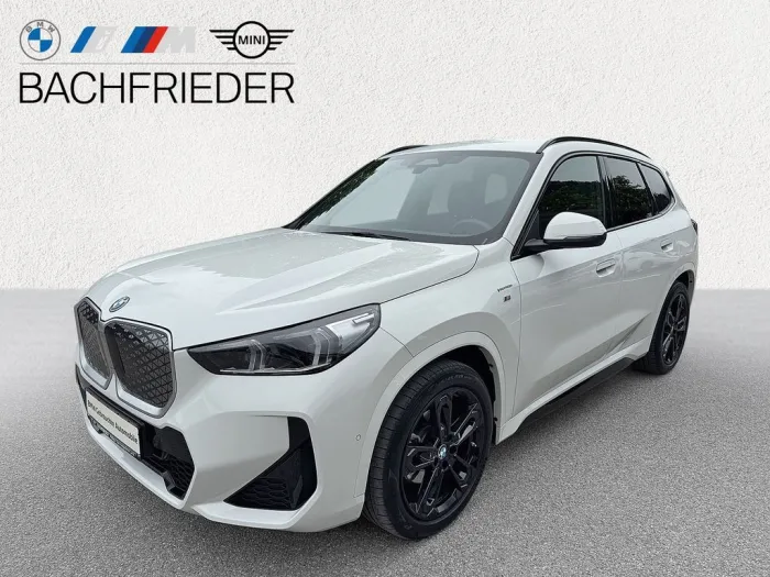 BMW iX1 eDrive20 M Sport M Sportpaket DAB LED Shz