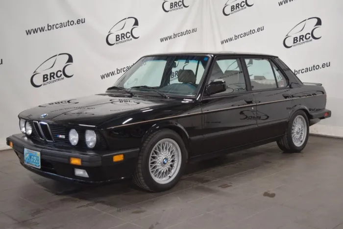 BMW M5 E28