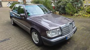 Mercedes-Benz E 260 Garage,Vollleder,Schiebedach,8Fach,Bornit