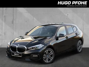 BMW 118i Aut. Advantage. 17 Zoll. Anhängerkupplung.