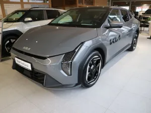Kia EV4 Fastback 81,4-kWh Earth