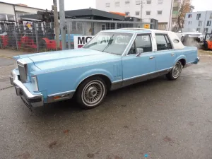 Lincoln Town Car mit H-Zulassung und Mwst.