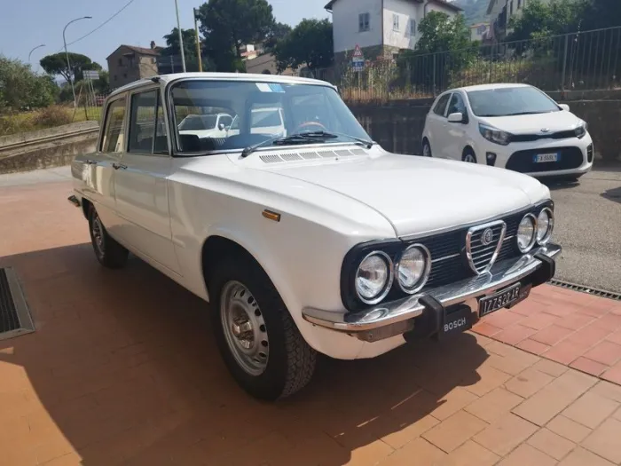 Alfa Romeo Giulia SUPER 1300