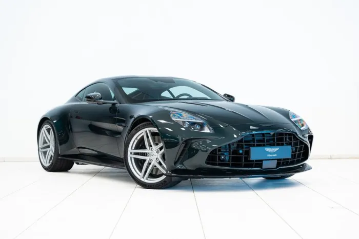Aston Martin Vantage Coupe 4.0 V8 Ghillies Green NEW