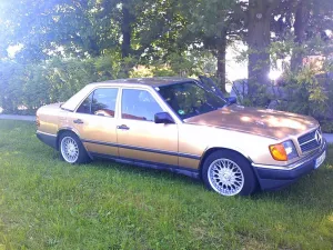 Mercedes-Benz Mercedes Benz E 260