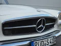 Mercedes-Benz SL 230
