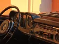 Mercedes-Benz SL 230