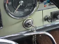 Mercedes-Benz SL 230