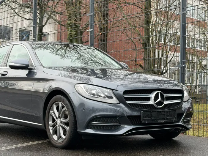 Mercedes-Benz C 180 Limousine Leder Navi LED