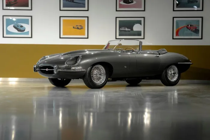 Jaguar E-Type 3.8 OTS 3.8 OTS Outside Bonnet Latch numb