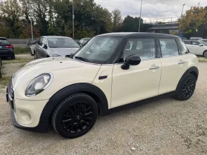 MINI Mini 1.5 Cooper D 116 Cv 5 porte Neopatentati