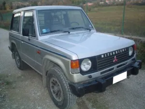 Mitsubishi Pajero I 2.5 TD 84CV Autoc. Clima