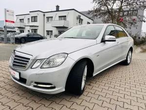 Mercedes-Benz E 250 CGI  Navi - Tempomat - Steuerkette neu !!!