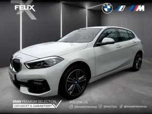 BMW 118i Sport Line+ANH.KUPPLUNG+LIVE COCKPIT PRO