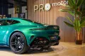Aston Martin Vantage 4.0 V8 Schalensitze / Podium Green / B&W