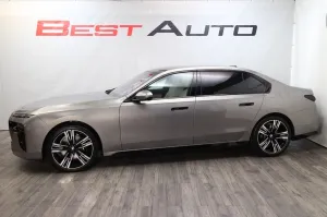 BMW 740 d xDrive M Sport B&W Found-Entertainment