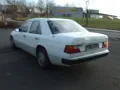 Mercedes-Benz E 230
