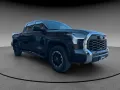Toyota Tundra Crew Max SR mit Differenzialsperre 4x4