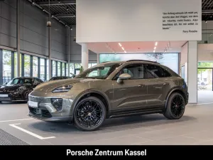 Porsche Macan Electric 4 Matrix LED