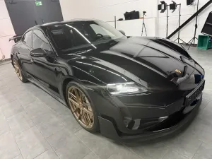 Porsche Taycan Turbo-GT mit Weissach Paket BOSE