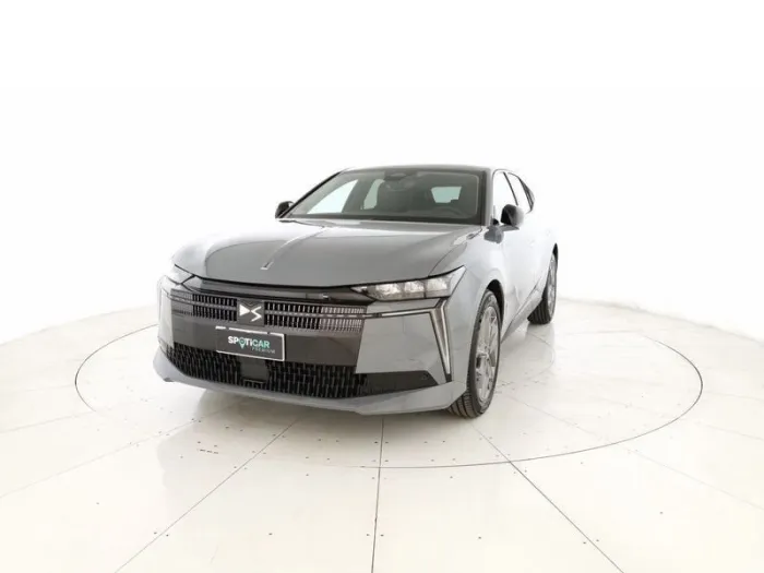 DS Automobiles DS DS4 N°4 BUSINESS LINE HY