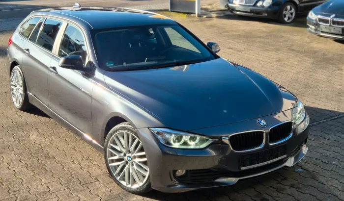 BMW 316 3er Touring 316 i Xenon-Navi-PDC-18
