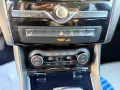Infiniti Q30 1.5 d Premium*Automatik*Bi-Xenon*Navi*PDC*