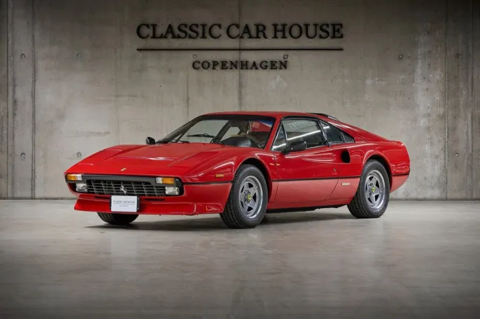 Ferrari 308 GTB Quattrovalvole - RED BOOK