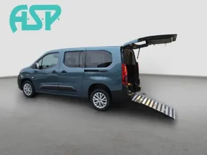 Fiat Doblò 4 Kombi XL Rollstuhlgerecht Rollstuhlrampe