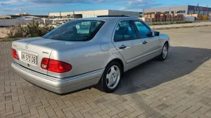 Mercedes-Benz 250