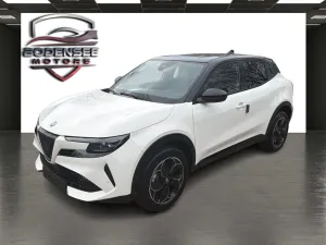 Alfa Romeo Junior Ibrida 1.2 VGT 48V-Hybrid 107 kW Q4, Hybr