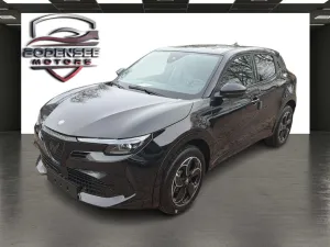 Alfa Romeo Junior Ibrida 1.2 VGT 48V-Hybrid 107 kW Q4, Hybr