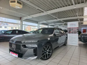 BMW 740d xDrive M Sport Fond Entertaiment B&W Sound