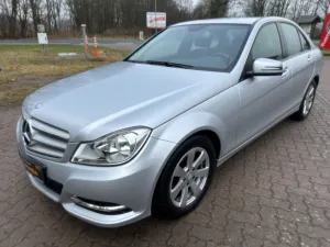 Mercedes-Benz C 180 C Limousine C 180 CGI BlueEfficiency